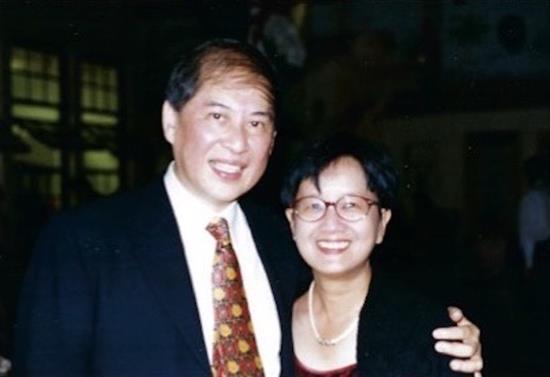 白先勇与陈毓贤在他的六十岁庆生舞会上，美国加州, 1997年